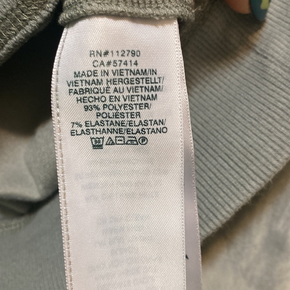 True Religion Womens Velvet Graphic Pullover Sweater ⭐️ - Picture 8 of 8